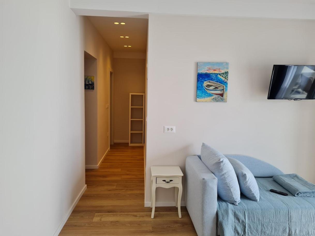 פודגורה Beachfront Comfort Apartments Sinajko מראה חיצוני תמונה